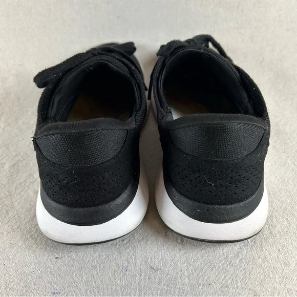 Kizik Women’s 8 Black 'Lima' Sneaker - Picture 4 of 7